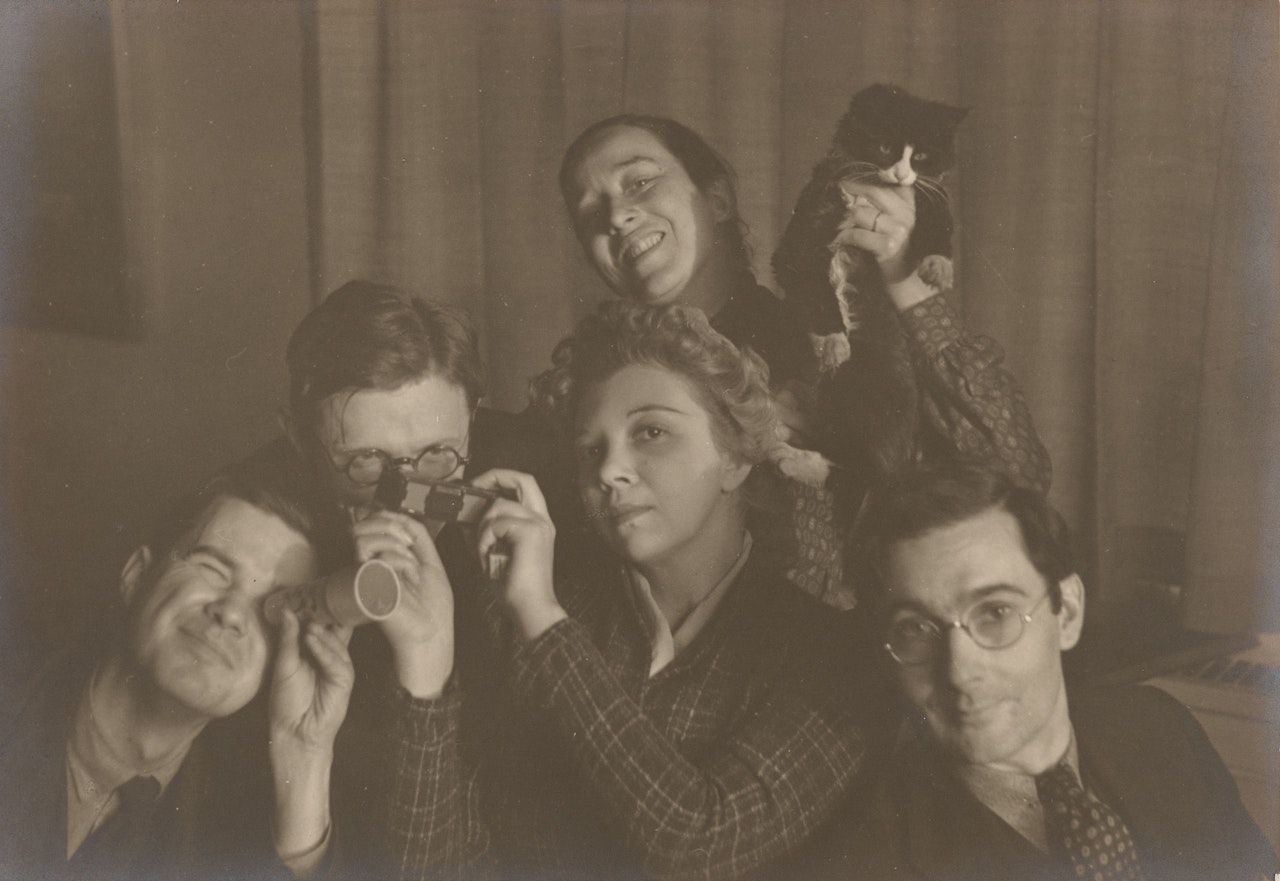 Portrait de groupe avec Leonor Fini, c.1930 by Man Ray