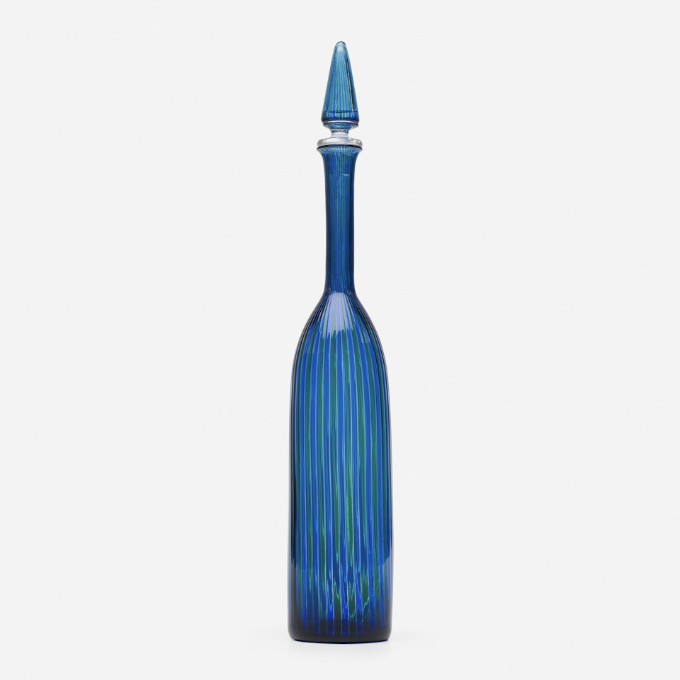 Bottle with stopper, model 4497 by Paolo Venini