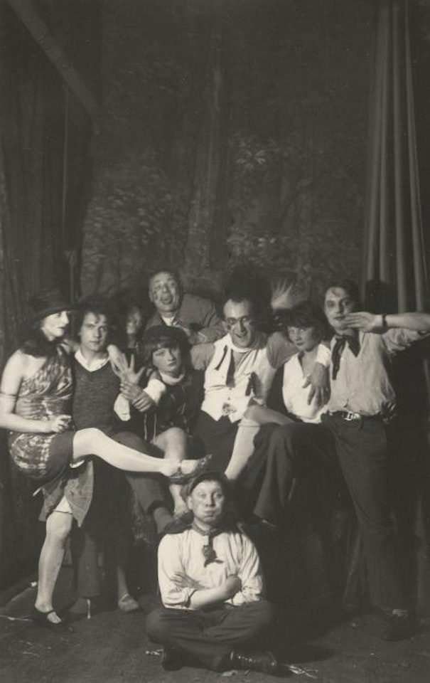 Lumpenball by August Sander