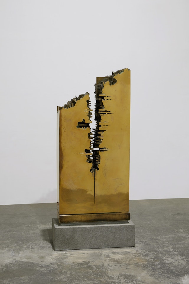 Frammento by Arnaldo Pomodoro