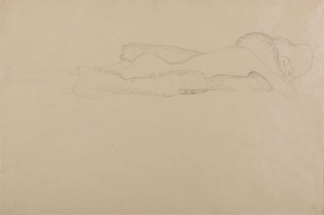Auf dem Bauch liegender Akt mit Pelzboa (Reclining Nude with Fur Boa) by Gustav Klimt