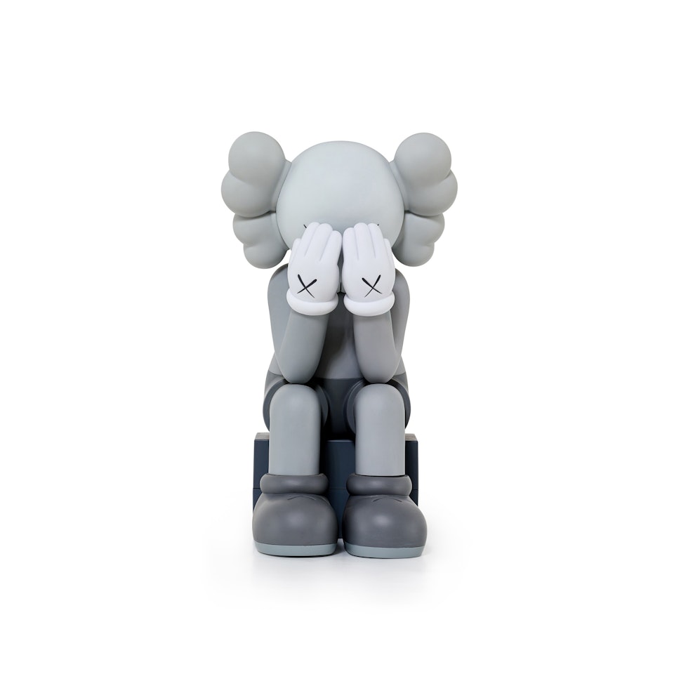 COMPANION (PASSING THROUGH) (Grey) | 同伴（穿越）（灰） by Kaws