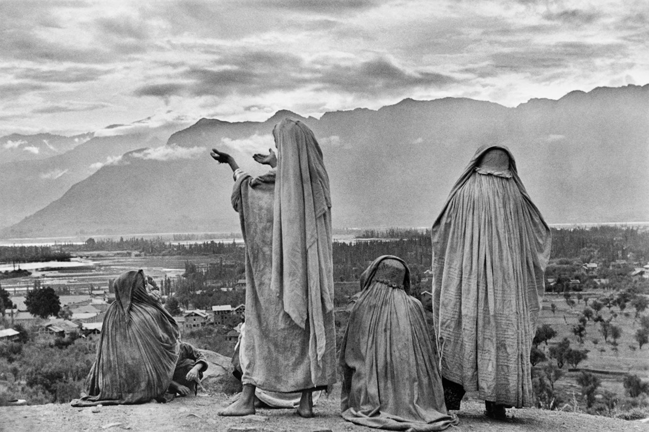 Srinagar, Kashmir by Henri Cartier-Bresson