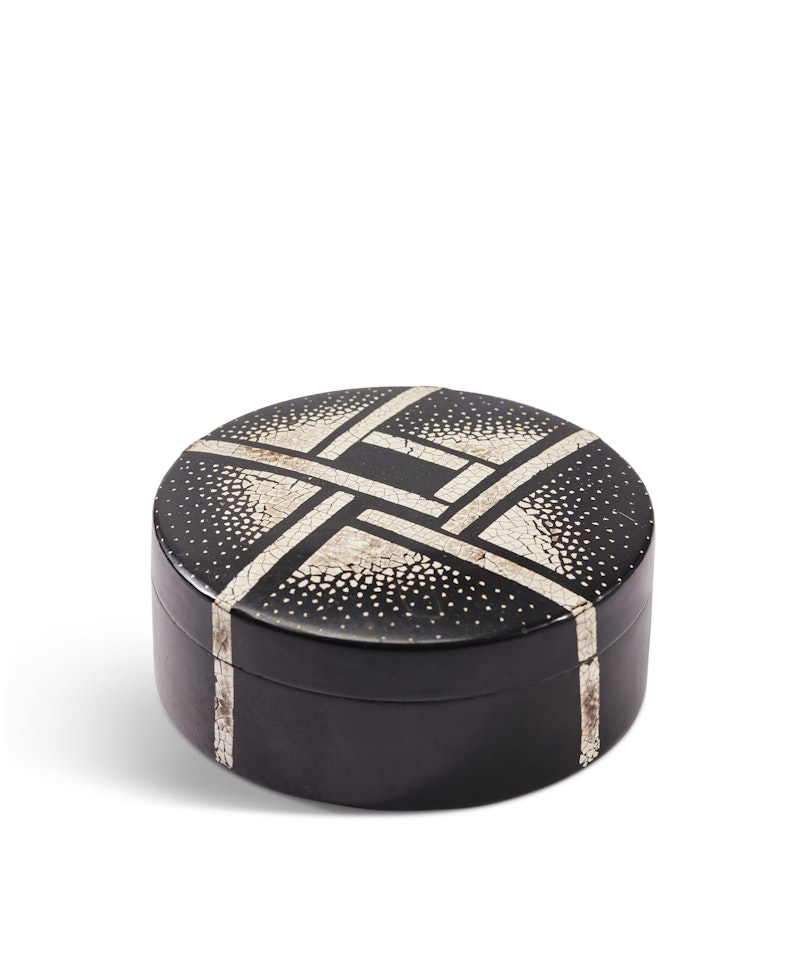 Boîte by Jean Dunand