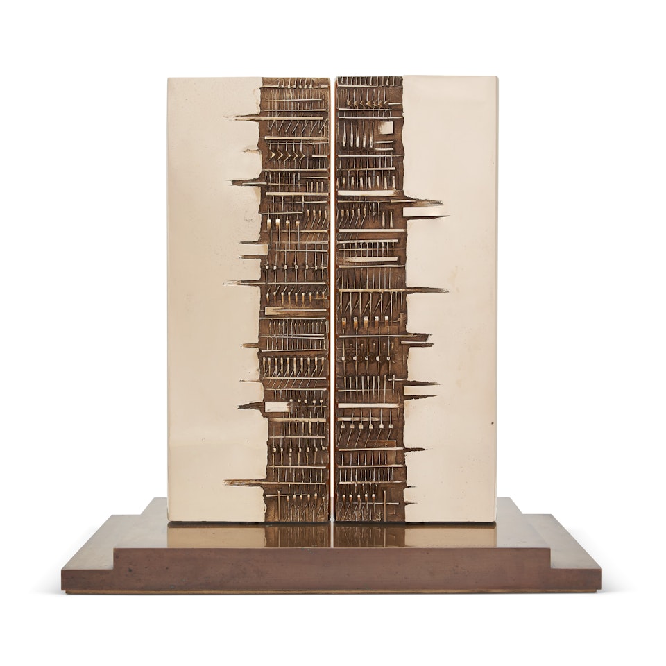 Porte del Sapere II by Arnaldo Pomodoro