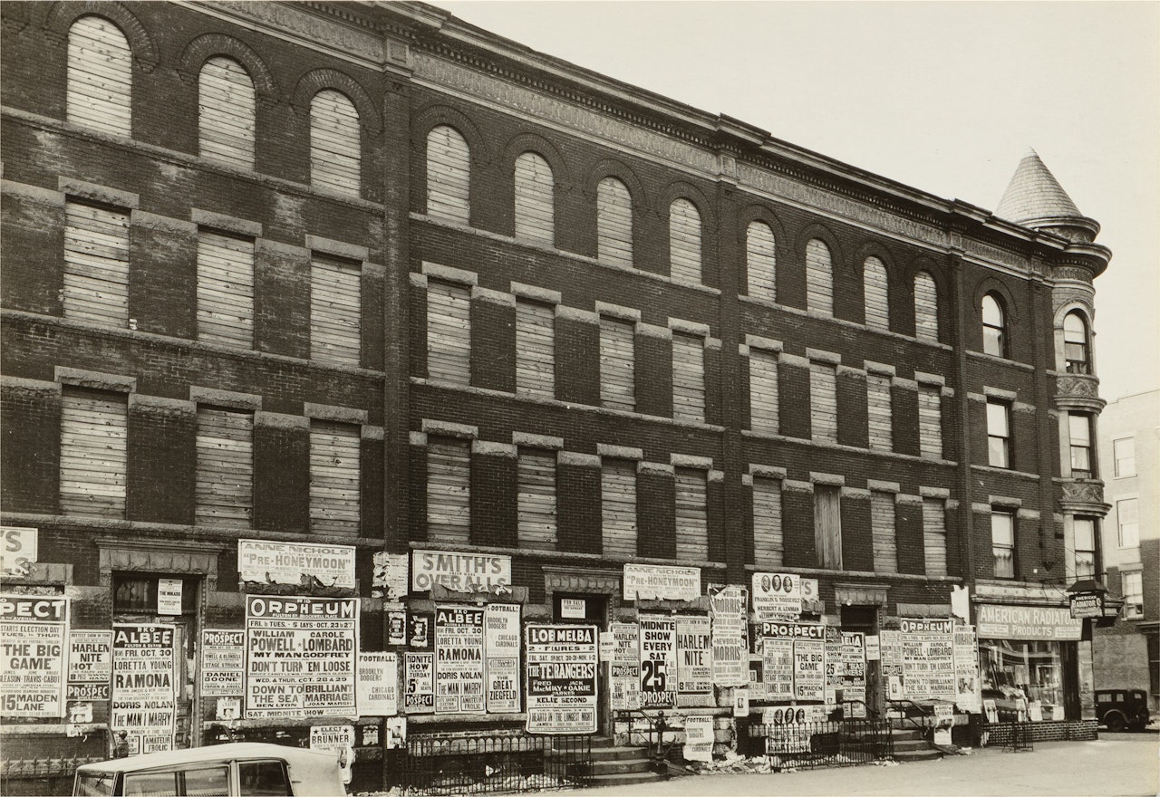 Fourth Avenue, no. 154, Brooklyn by Berenice Abbott