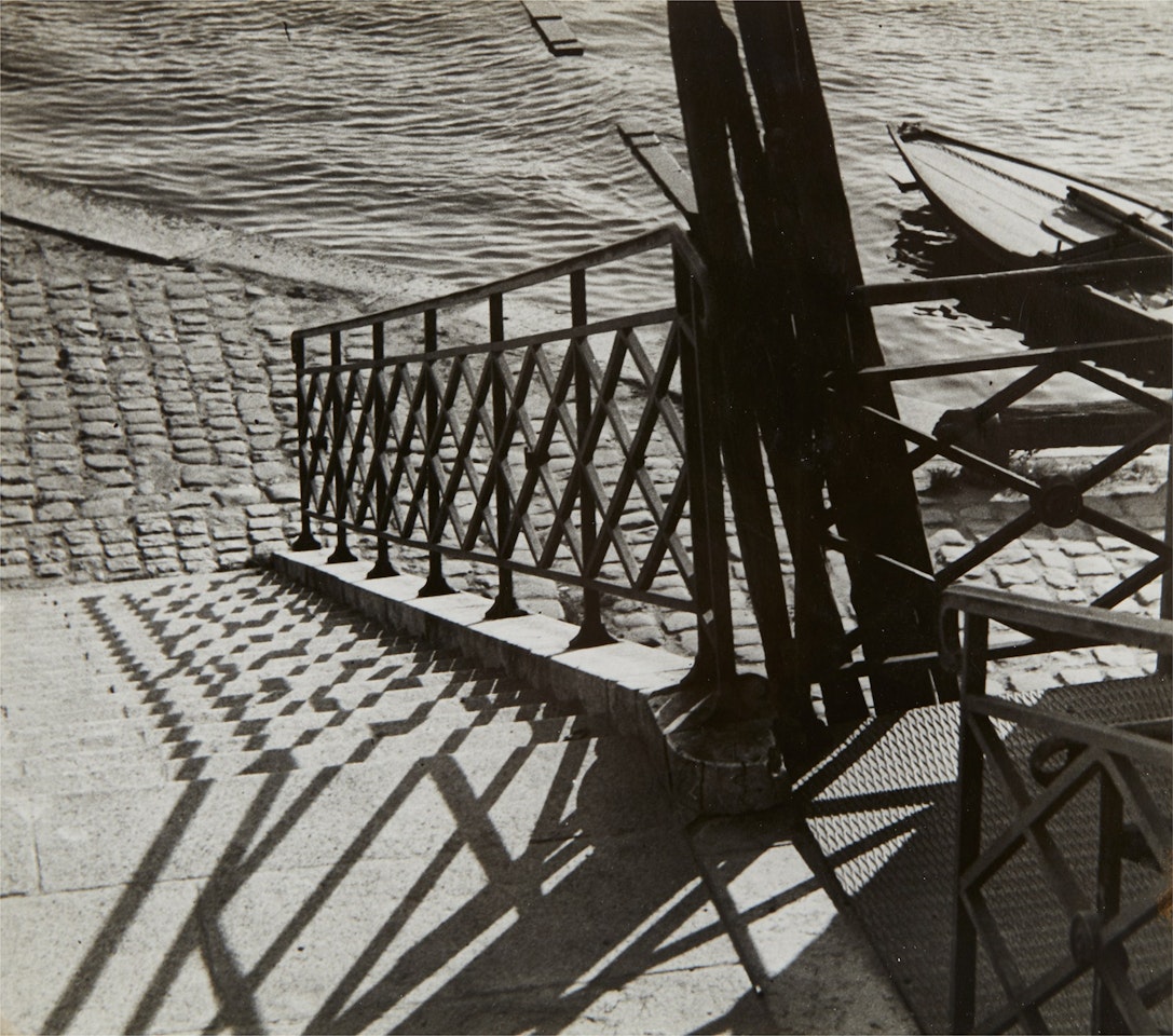 Pont Grenelle by André Kertész