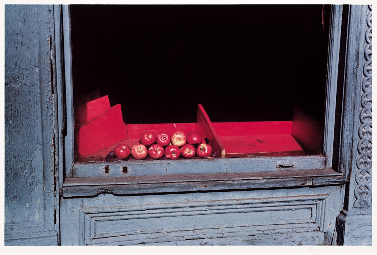 Chicago (red apples) by Harry Callahan