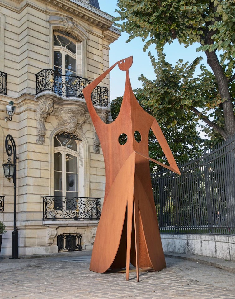 L'épicurienne  by Philippe Hiquily