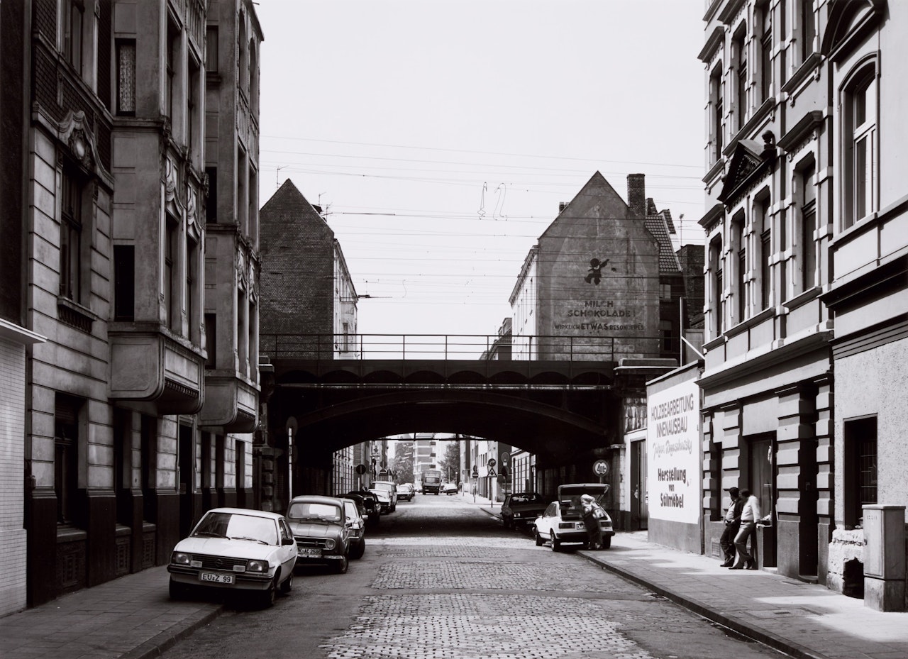 Gereonswall' by Thomas Struth