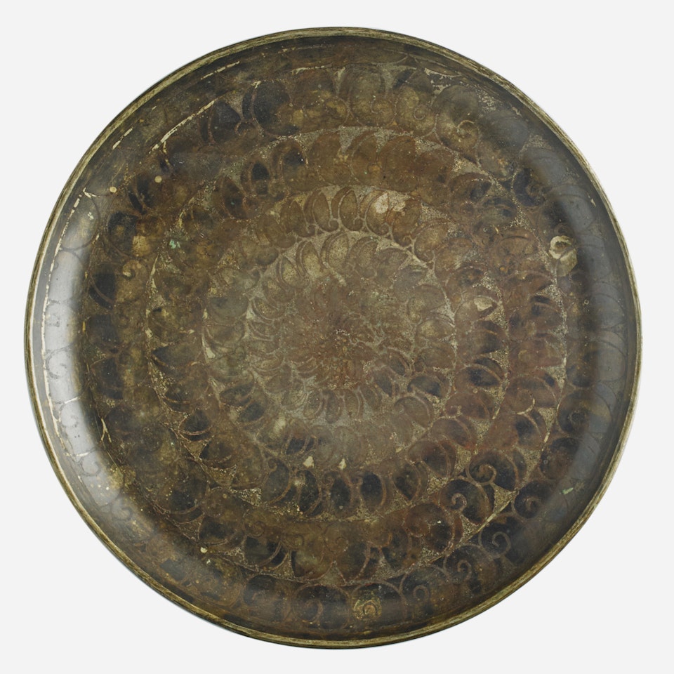 Dinanderie tray with shells , by Jean Dunand