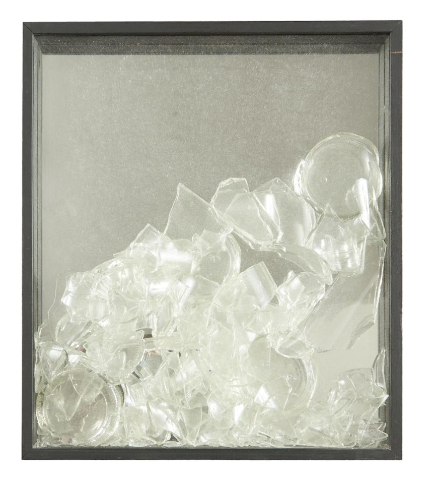 LICHTSCHLEUSE (FLASCHENZERSCHLAGEN) by Adolf Luther