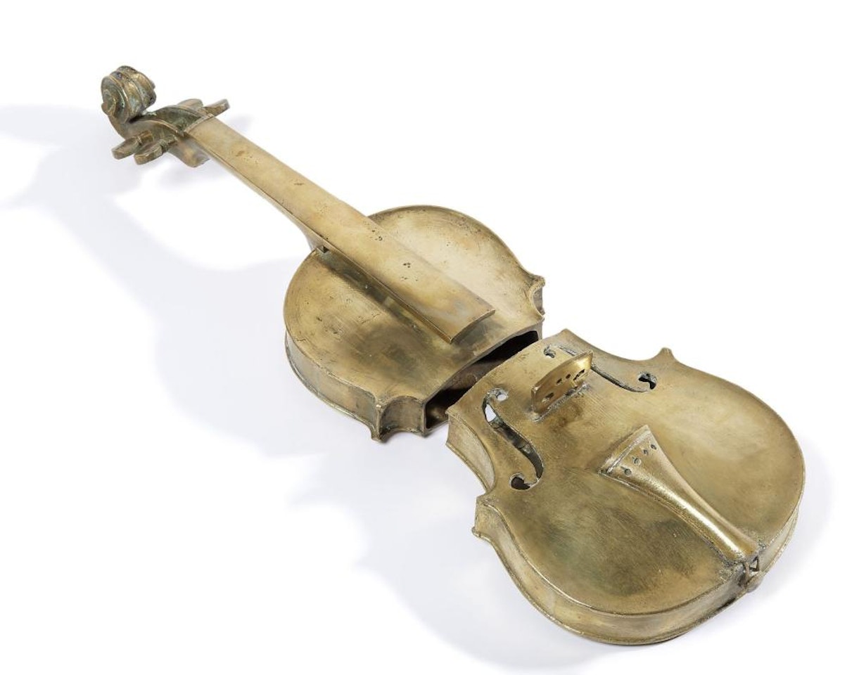 Violon découpé by Arman