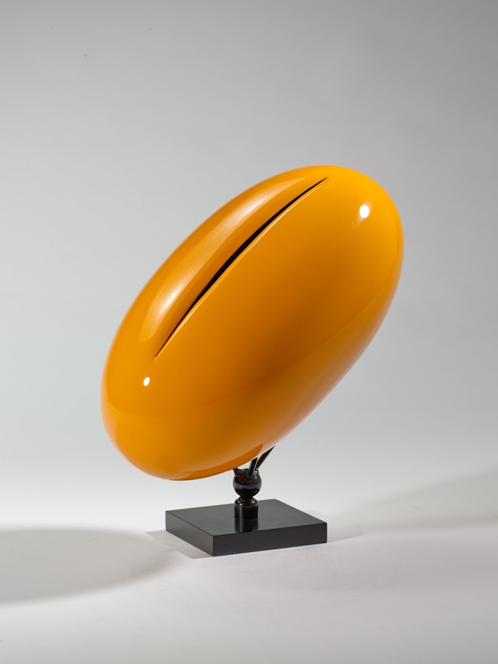 Multiplo pillola: Concetto spaziale by Lucio Fontana