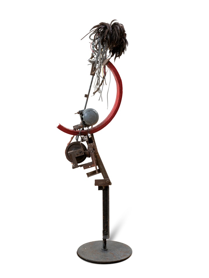 Casoar (A deux têtes) by Jean Tinguely