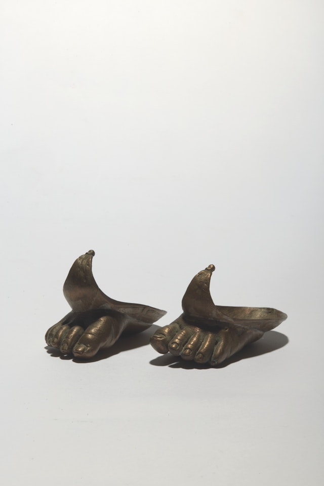 PAIRE DE COUPES 'PIEDS LOTUS' by Claude Lalanne