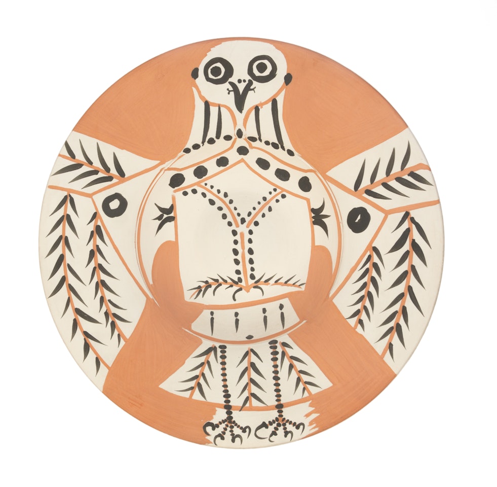 Hibou blanc sur fond rouge by Pablo Picasso