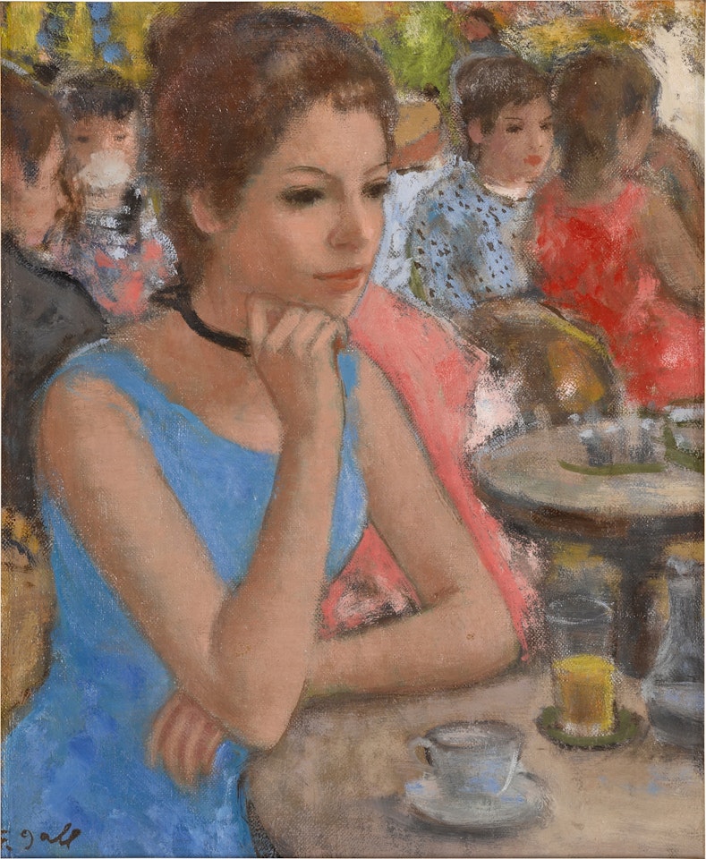 La tasse de chocolat et lecture en terrasse parisienne by François Gall