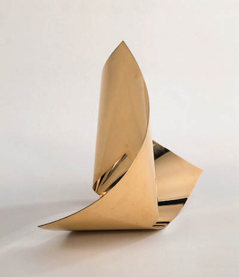 Hexagonal plane with right-angle edges by Max Bill