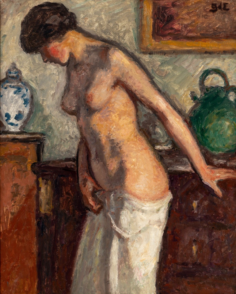 Nu devant une commode à la potiche by Georges d’Espagnat