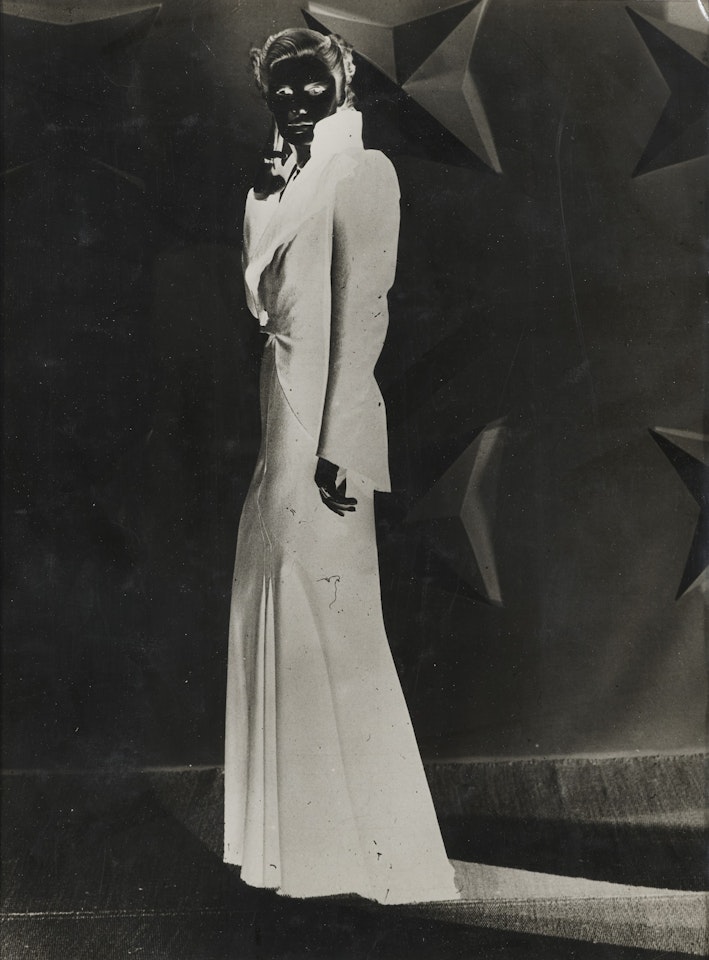 Sans titre (mode), vers 1935 by Dora Maar