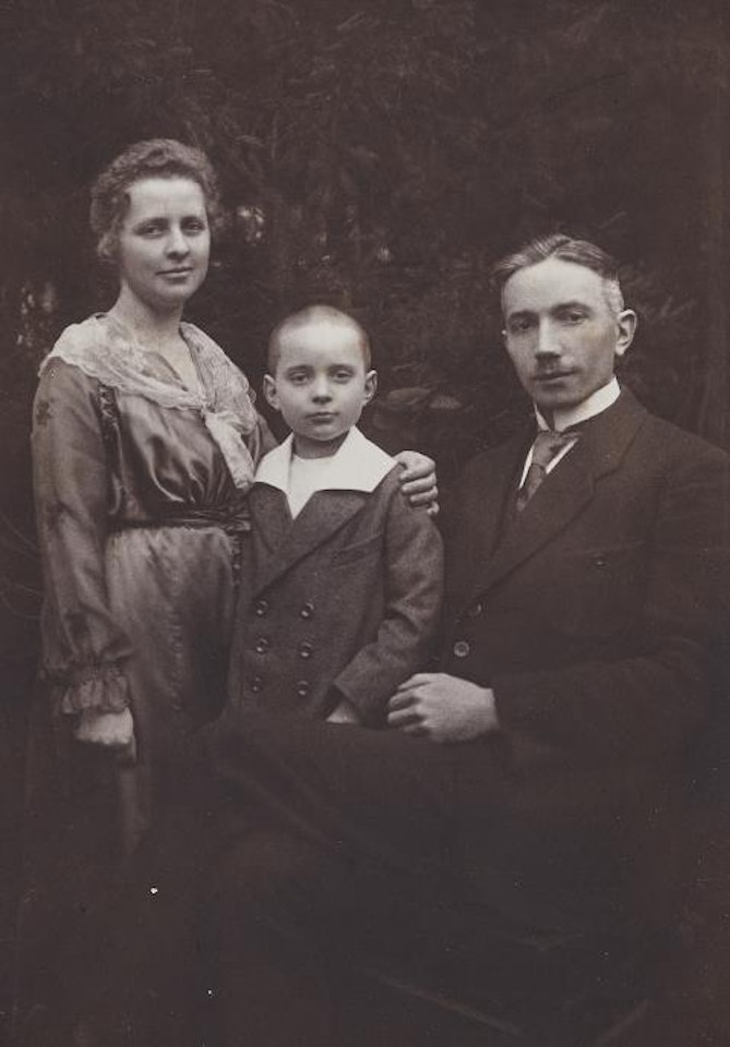 Family portraits from Puderbach/Westerwald by August Sander