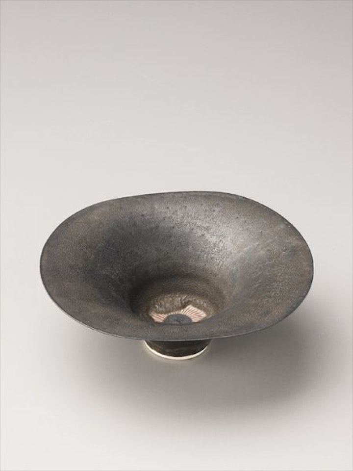 Flaring bowl with cut lip by Lucie Rie