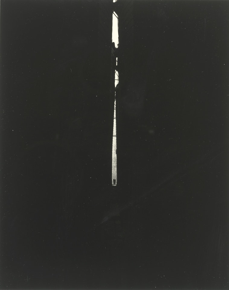 BOB FINE, CHICAGO by Harry Callahan