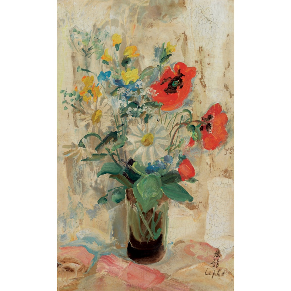 Fleurs De Printemps Dans Un Vase by Le Pho