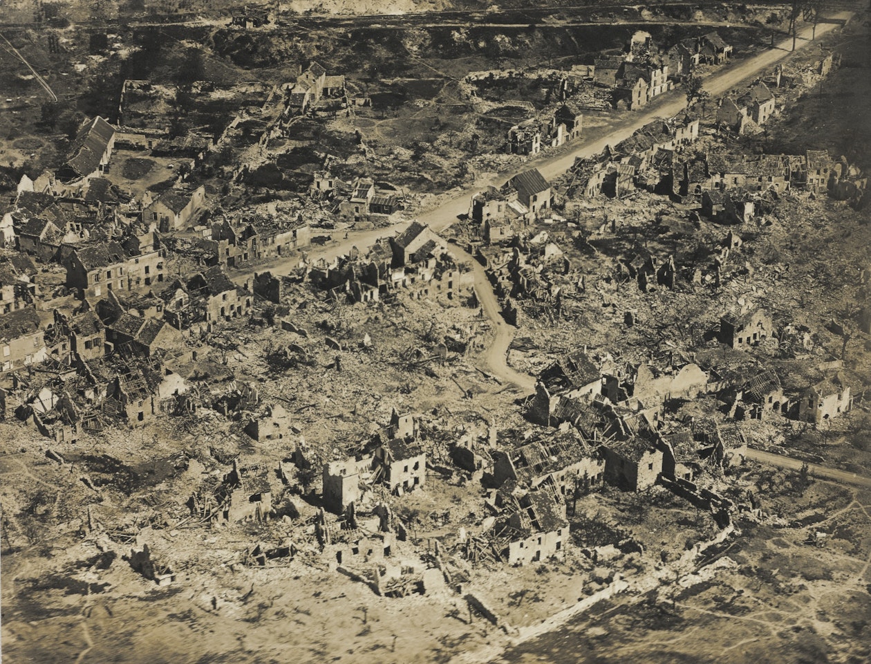 VAUX, AUGUST 1918 by Edward Steichen