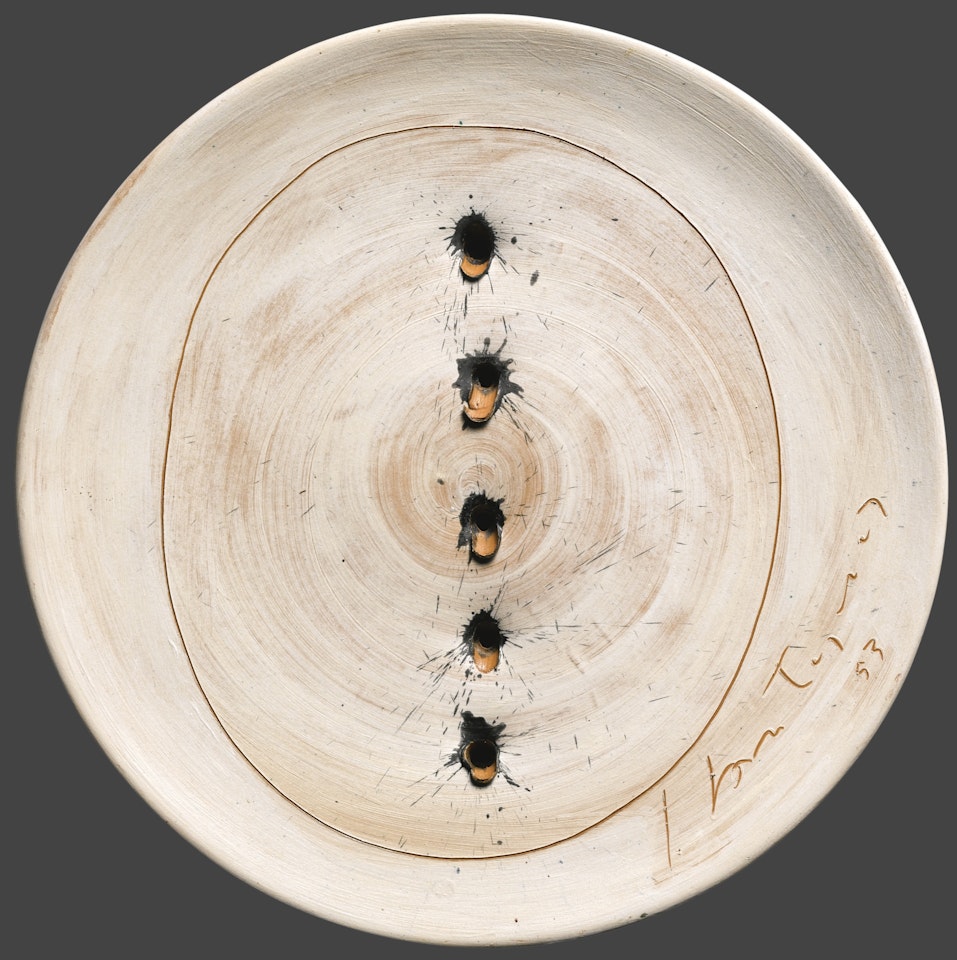 CONCETTO SPAZIALE (PIATTO)
CERAMIC. EXECUTED IN 1953 by Lucio Fontana