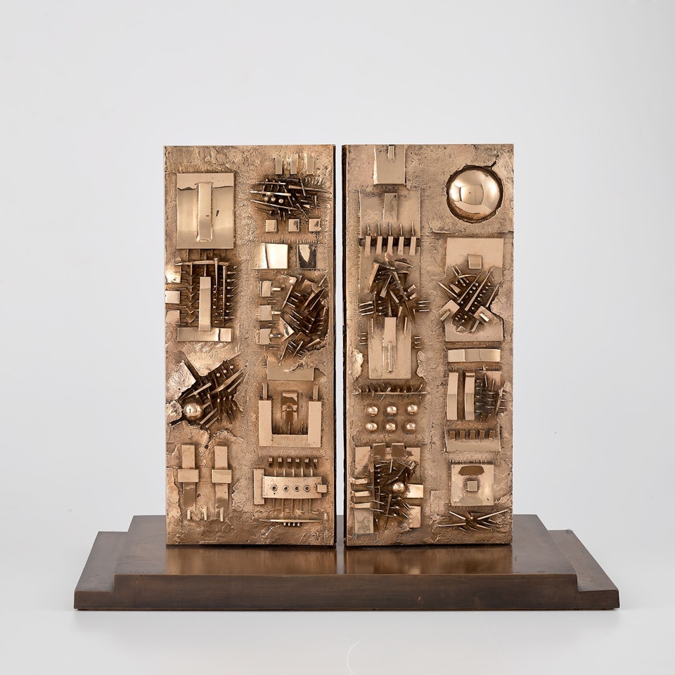 Porte dell'Edipo by Arnaldo Pomodoro