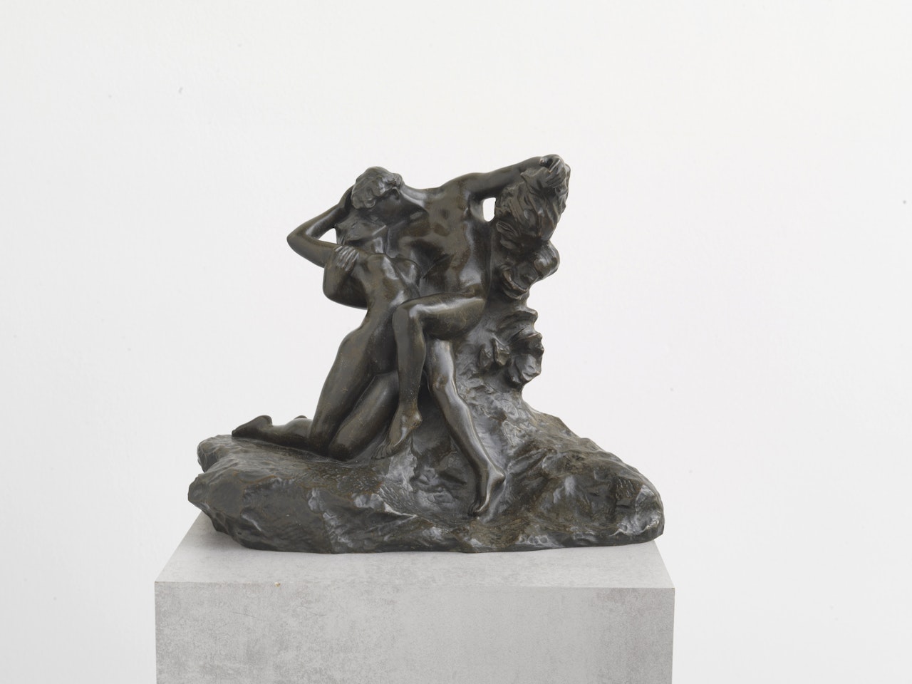 L'Éternel printemps by Auguste Rodin