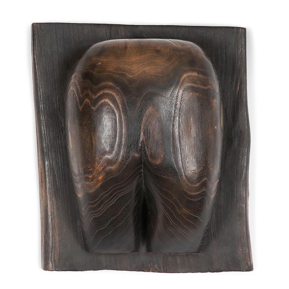 FESSES by Wang Keping