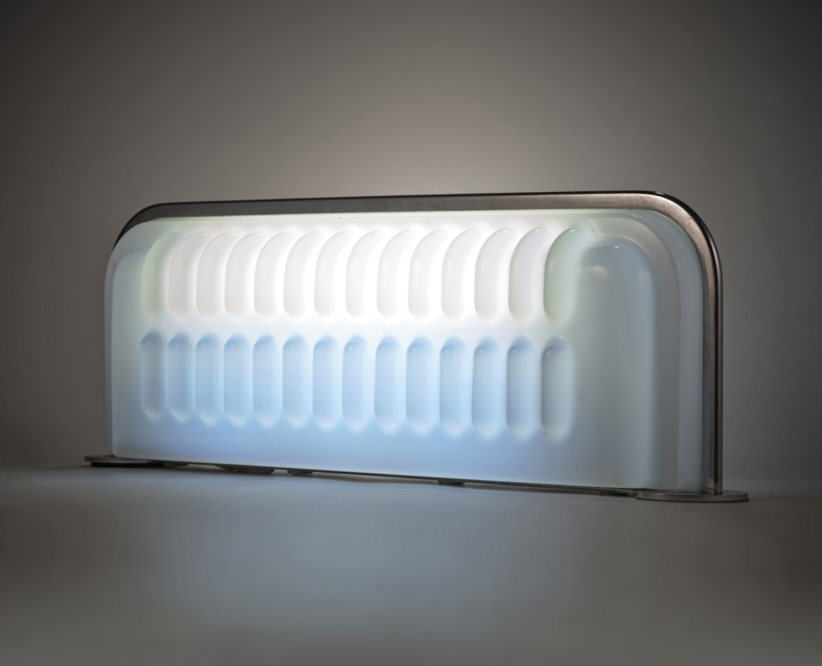 Elle table lamp, from the Mobili Grigi collection by Ettore Sottsass