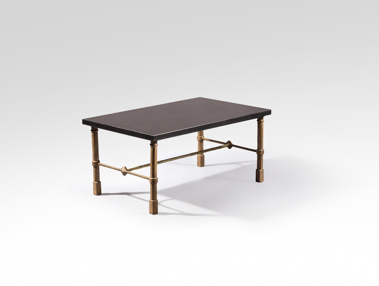 Table basse rectangulaire aux pattes octogonales by Diego Giacometti