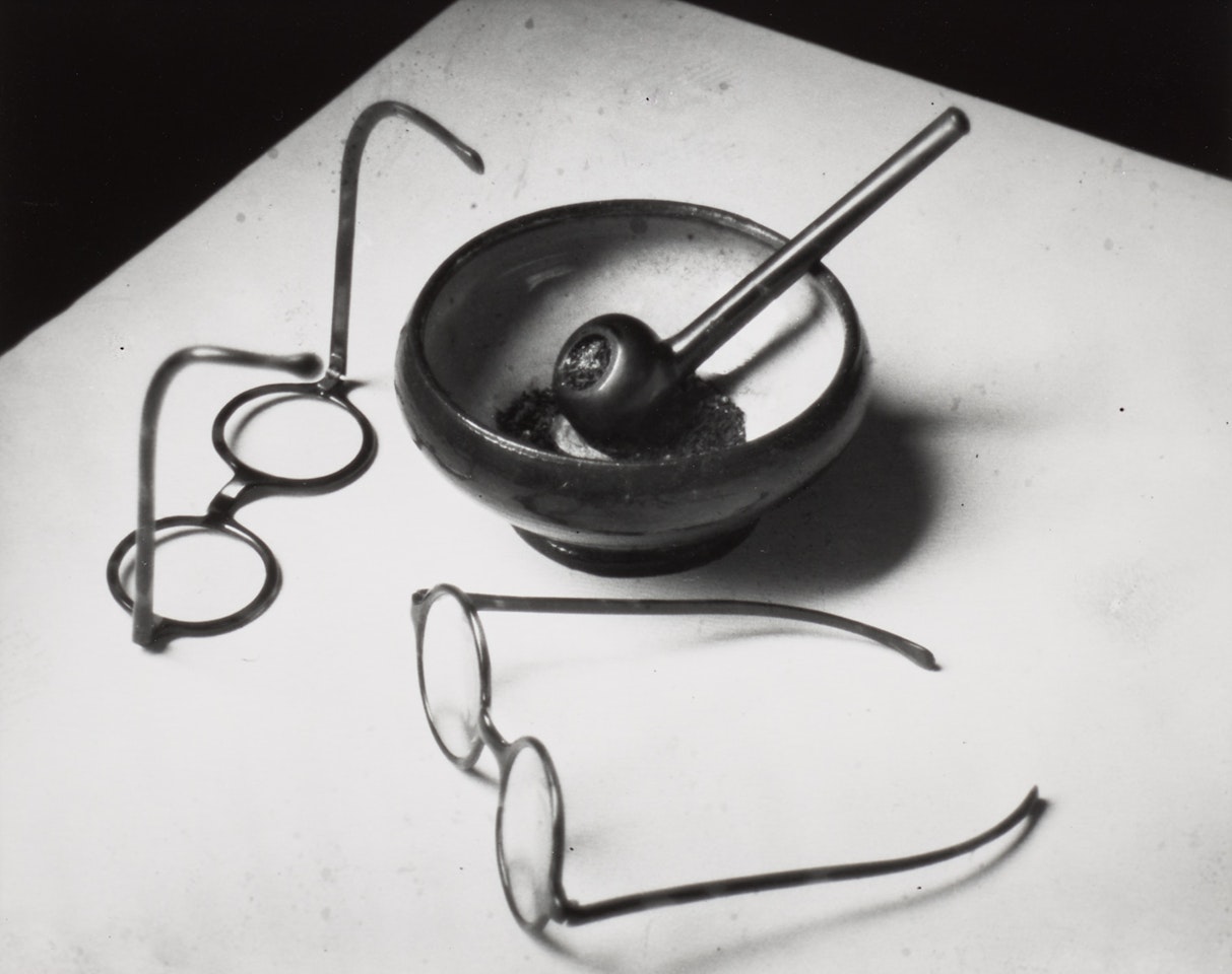 Les Lunettes et la Pipe de Mondrian, Paris by André Kertész