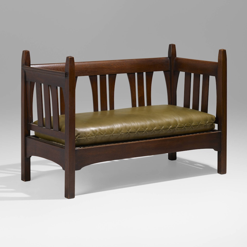 Early divan, model 165 by Gustav Stickley