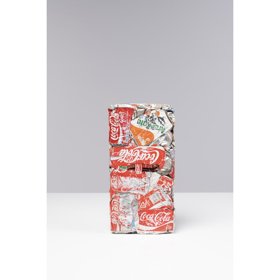 Compression Coca-Cola by César