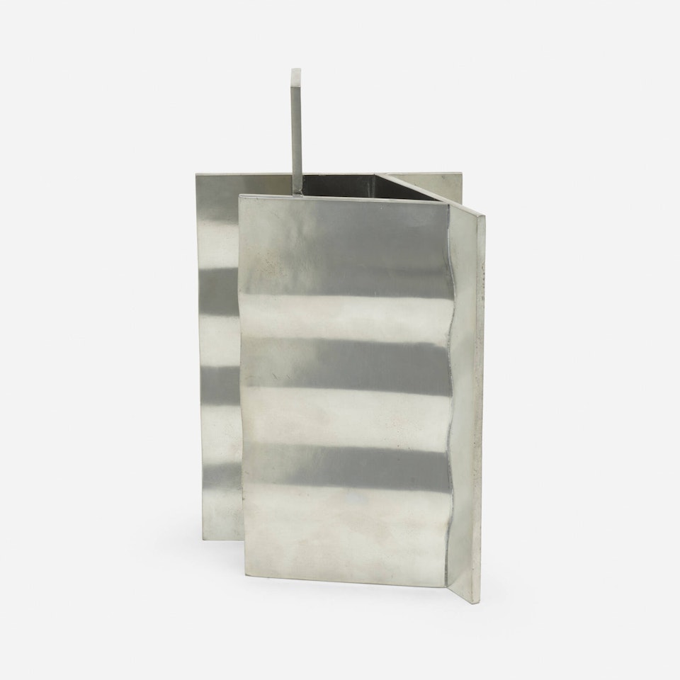 Aqua Marina vase from the Just for Flowers collection
Numa by Ettore Sottsass