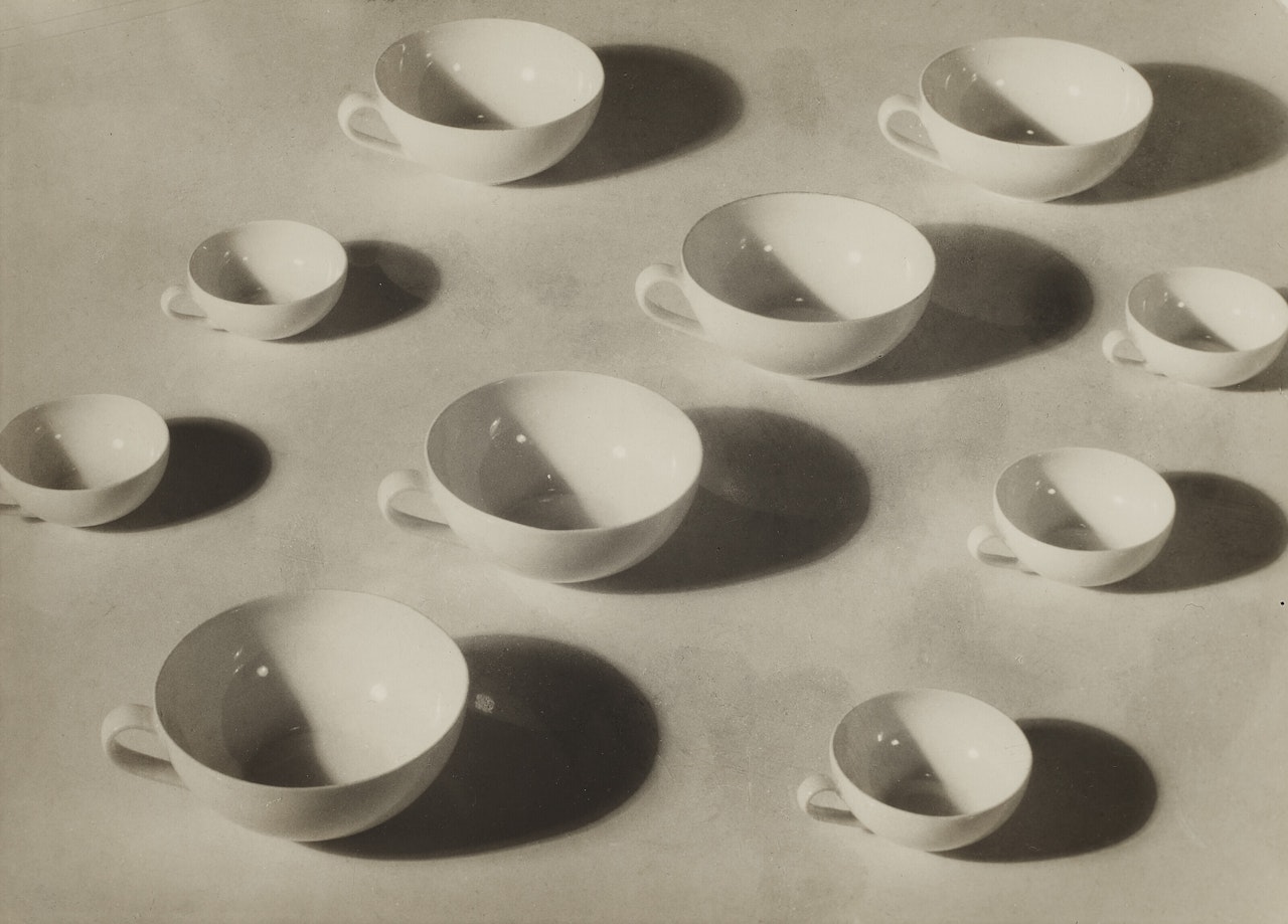 Ladislav Sutnar China (tea cups) by Josef Sudek