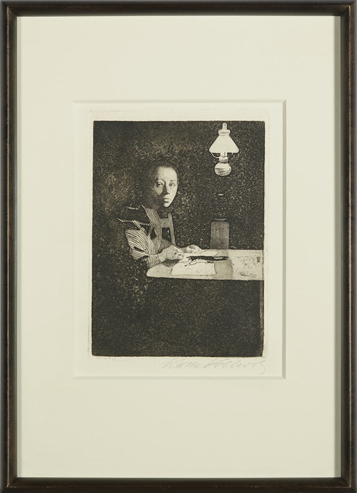 SELBSTBILDNIS AM TISCH (KLIPSTEIN 14; KNESEBECK 21) by Kathe Kollwitz