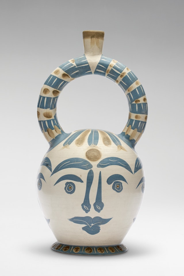 Vase aztèque aux quatre visages (A.R. 402) by Pablo Picasso