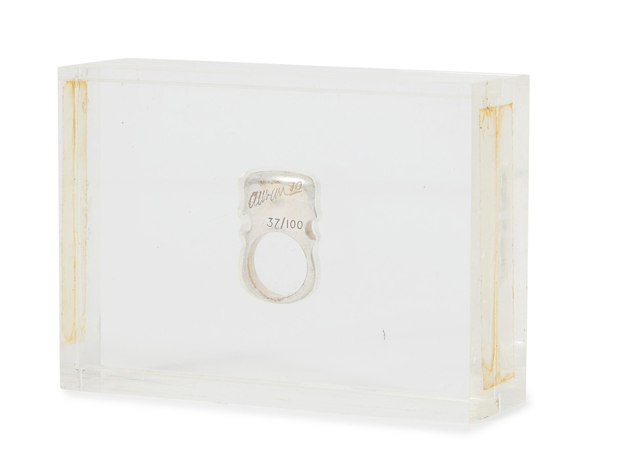 Bague en argent évoquant la forme d"un violon by Arman