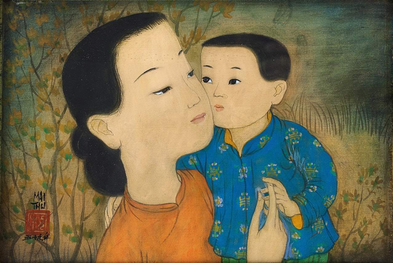 Amour filial (femme tenant son enfant dans les bras) by Mai Trung Thu