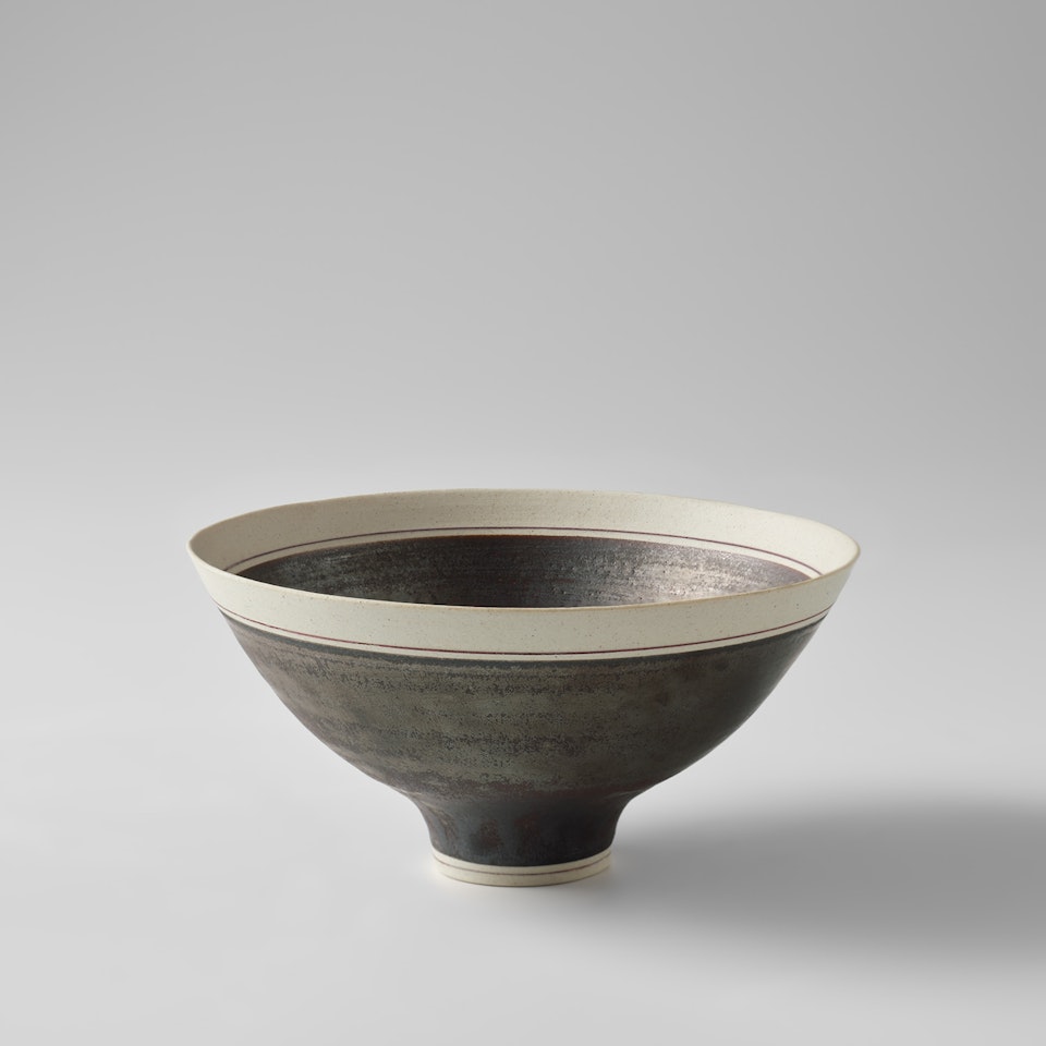 Footed bowl by Lucie Rie