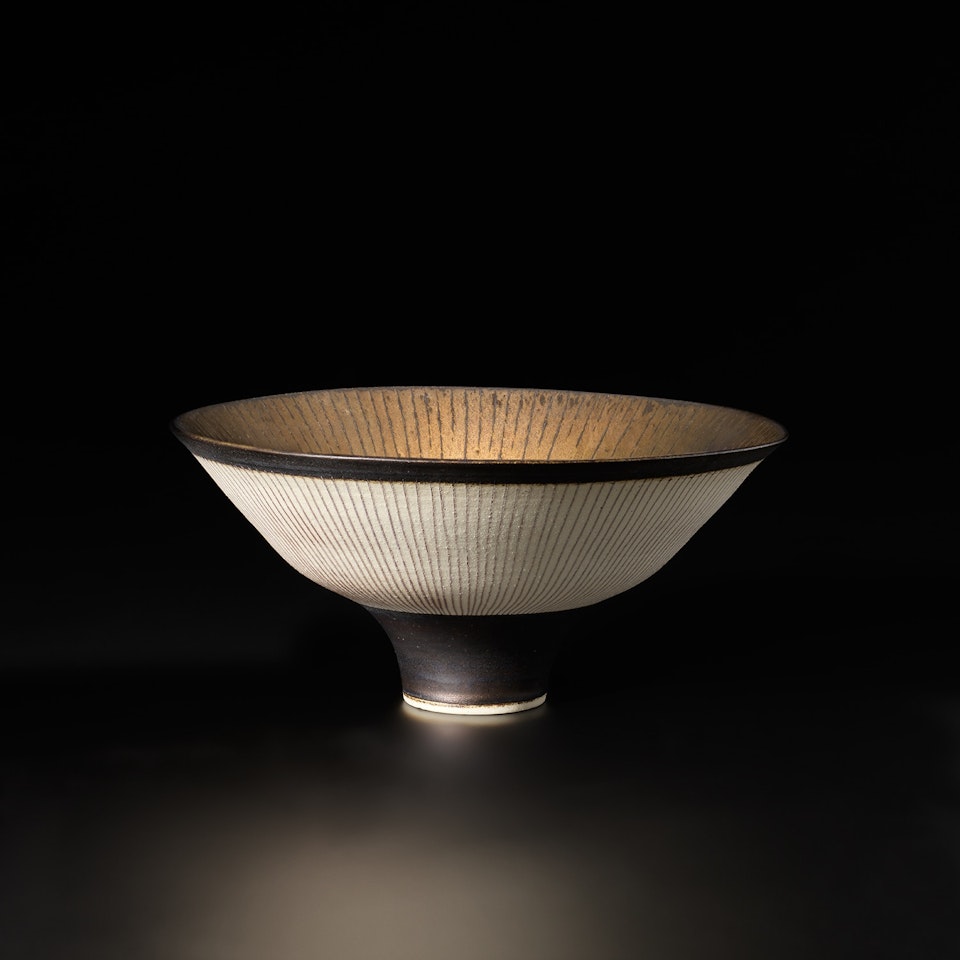 Footed bowl by Lucie Rie