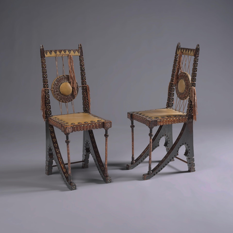 Paire de chaises by Carlo Bugatti