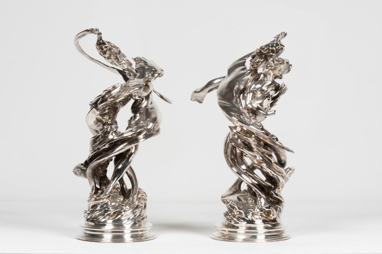 Daphnis & Chloë (counterclockwise) by Wim Delvoye