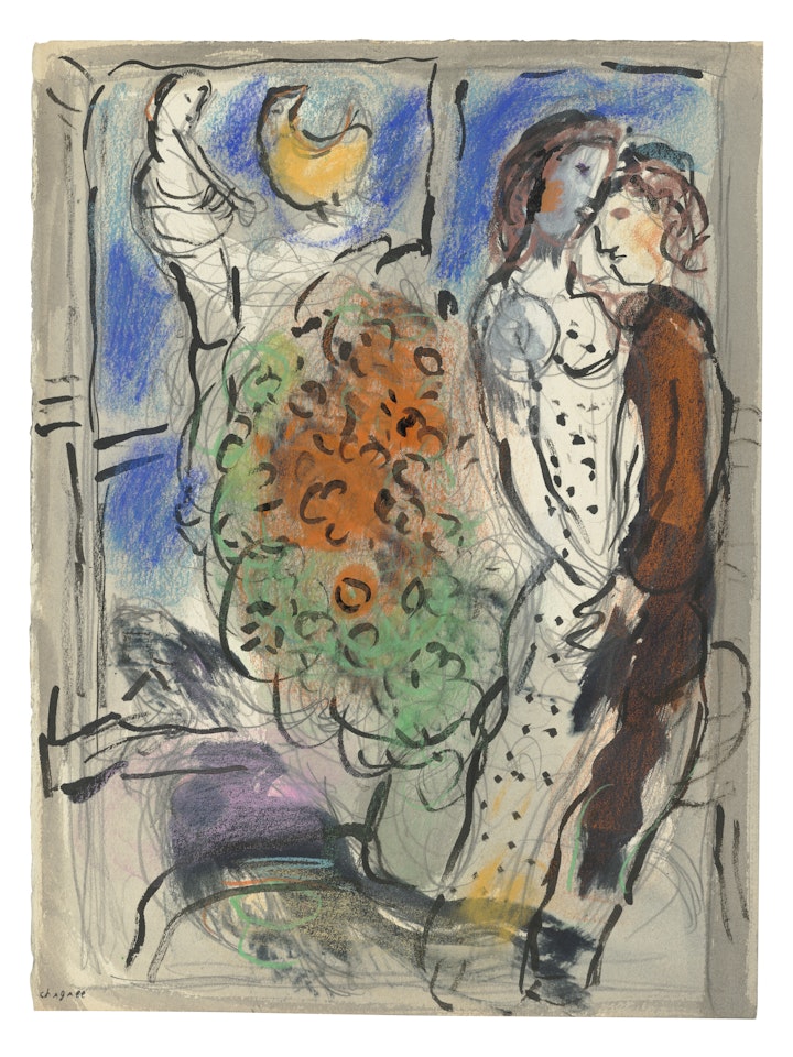 Amoureux et bouquet devant la fenêtre au ciel bleu by Marc Chagall